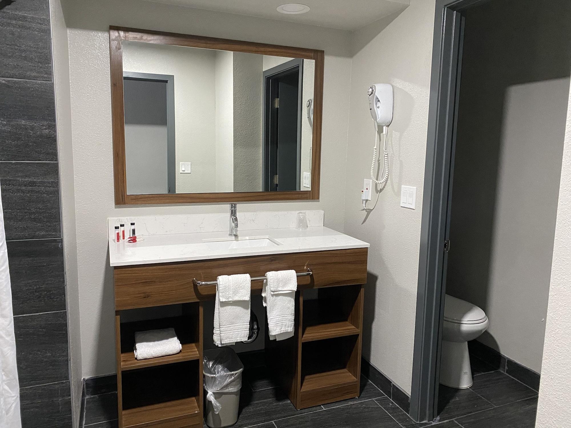 Quality Inn Portland Airport Pdx מראה חיצוני תמונה