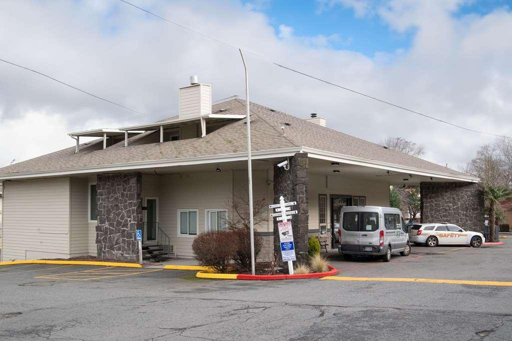 Quality Inn Portland Airport Pdx מראה חיצוני תמונה